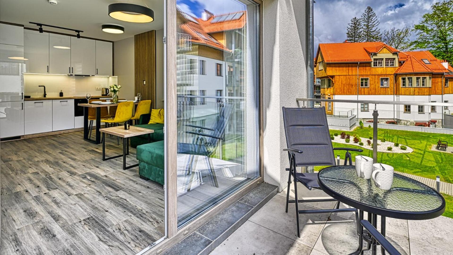 Apartamenty Z Basenem I Saunami Stone Hill Resort Vip Centrum By Royal Aparts Шклярска Поремба Екстериор снимка